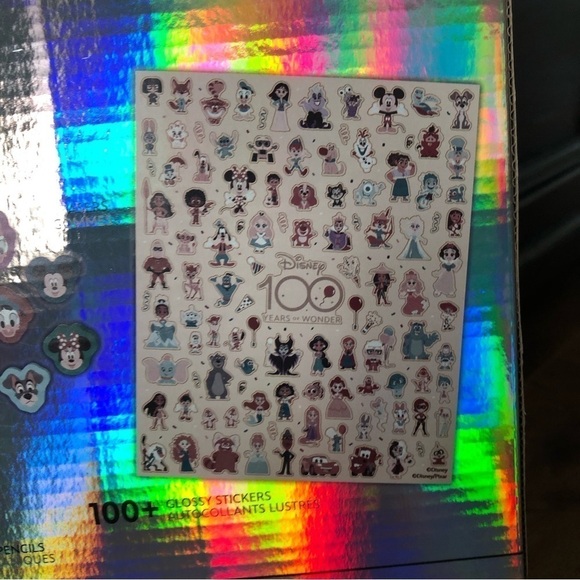 Disney 100 years: Journal Gift Set tabbed notebook, pencil case - Picture 5 of 6